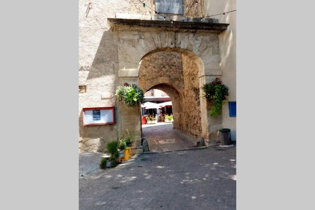 Character Filled House Overlooking The River Cesse Bize-Minervois Dış mekan fotoğraf