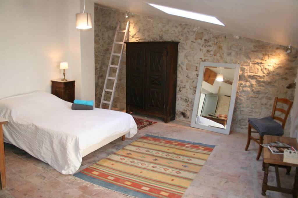 Character Filled House Overlooking The River Cesse Bize-Minervois Dış mekan fotoğraf